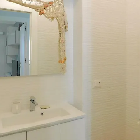 Apartman Amazing In W/ Wifi And 2 Bedrooms San Remo